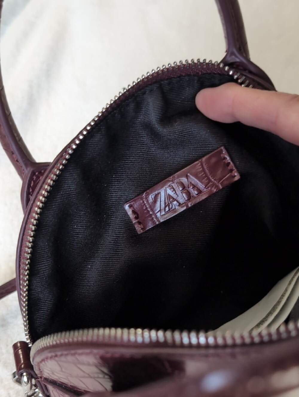 Zara, Croc-Embossed Satchel in Burgundy with Chain Strap - Picture 3 of 7